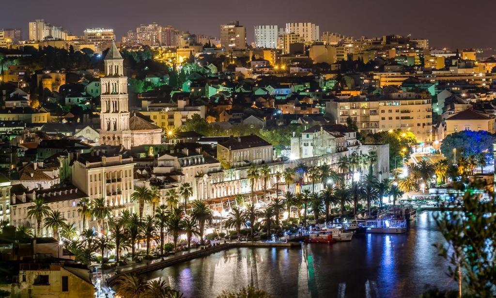 Luxury Apts Leone Split Centre Bagian luar foto